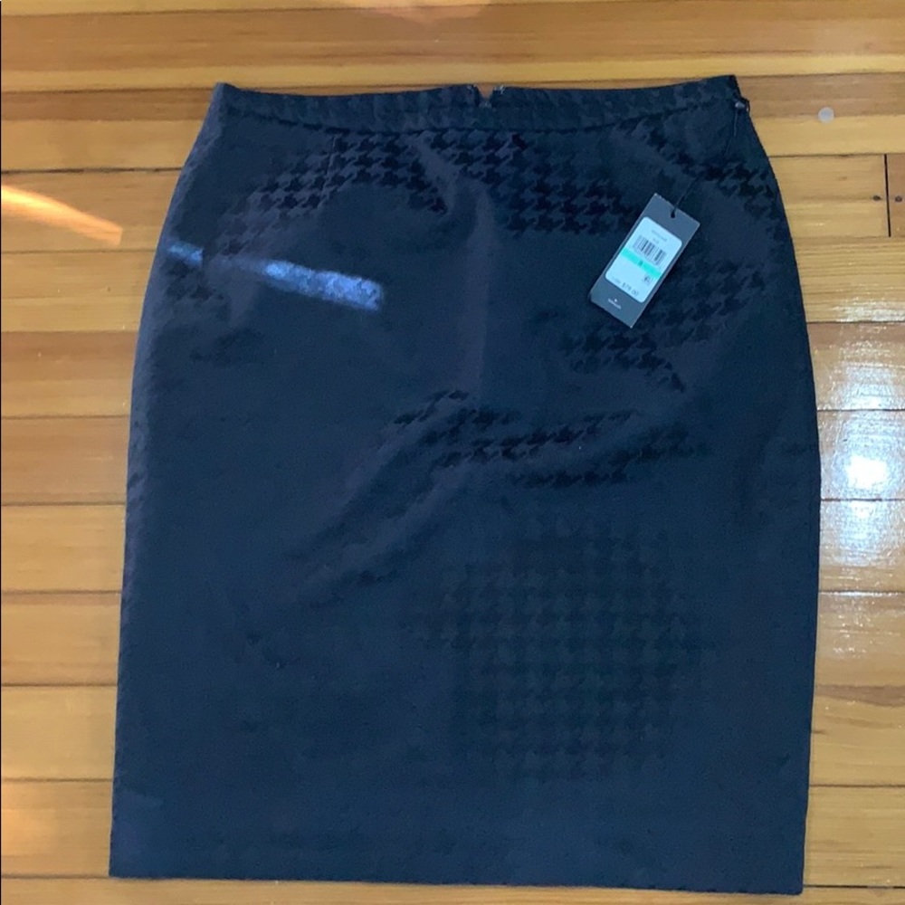 Tommy Hilfiger navy skirt
